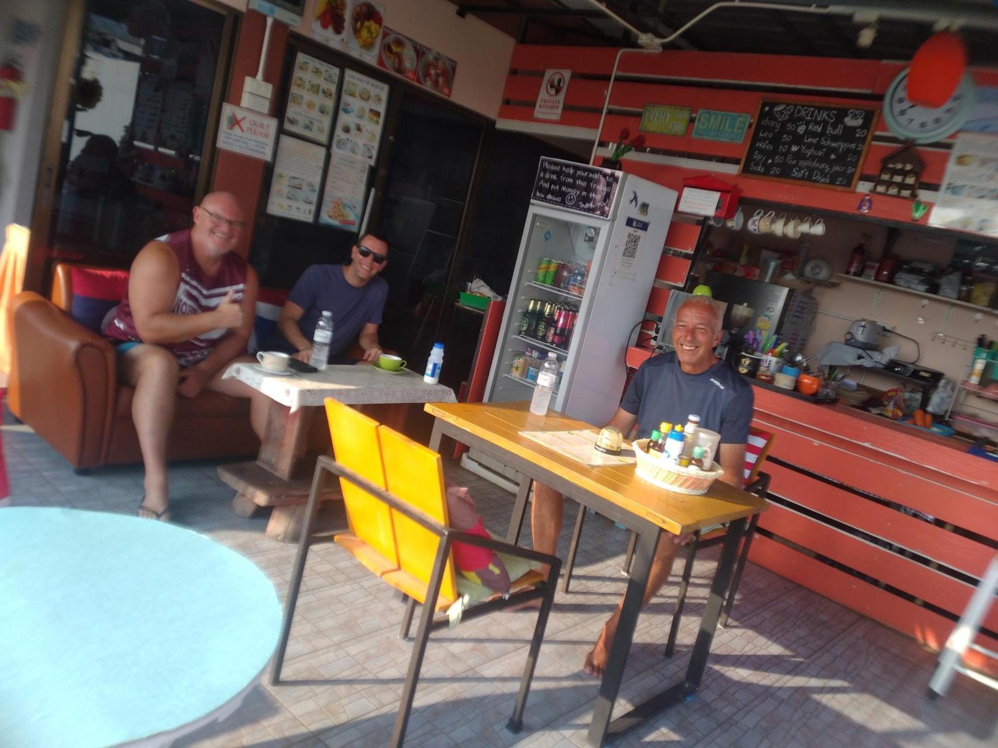 Jenny Hostel Huahin Exteriör bild