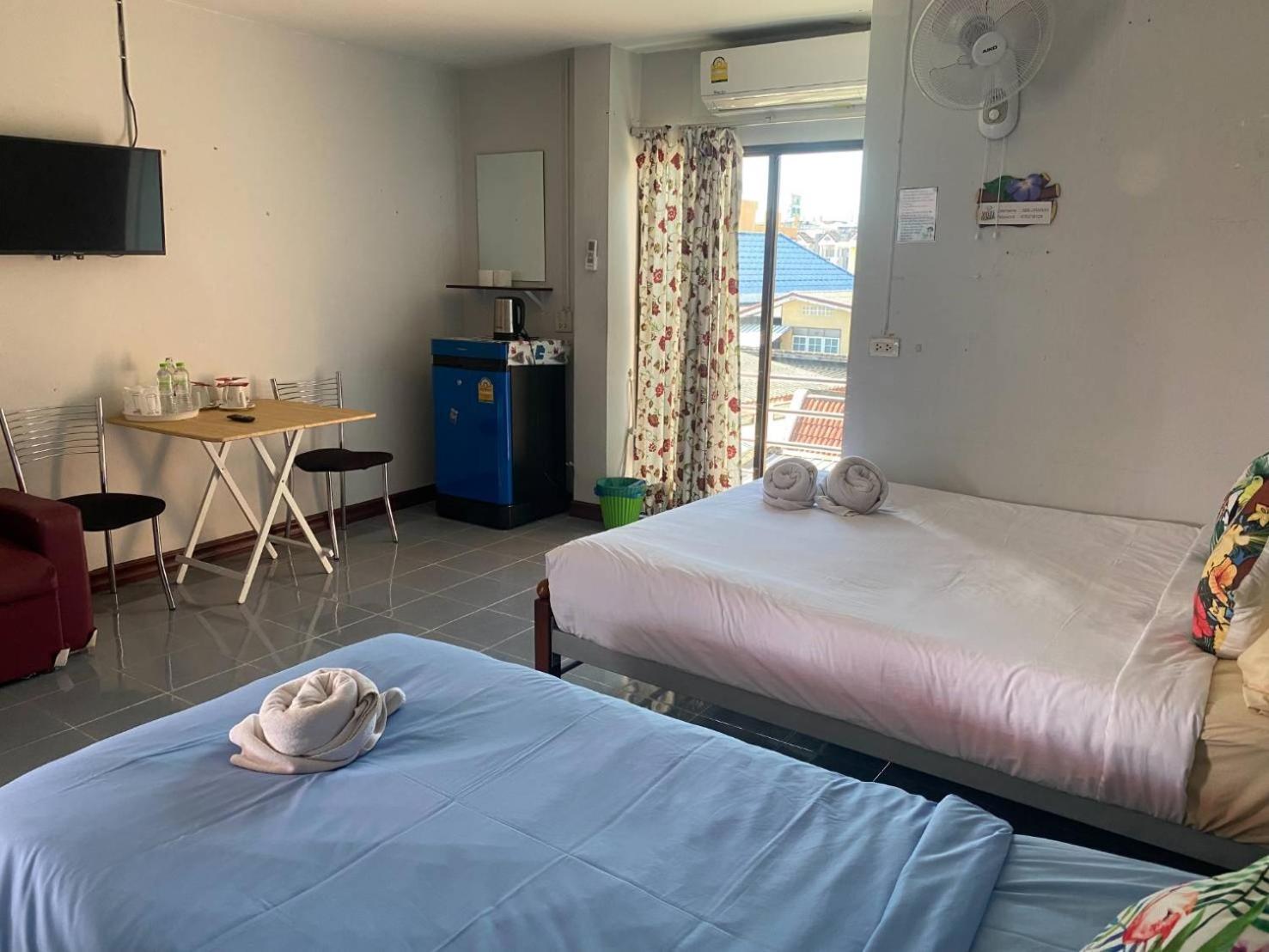 Jenny Hostel Huahin Exteriör bild