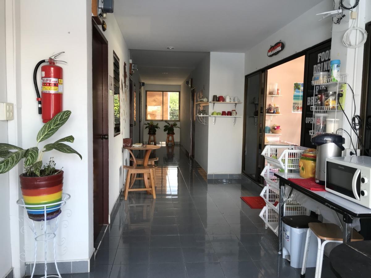 Jenny Hostel Huahin Exteriör bild