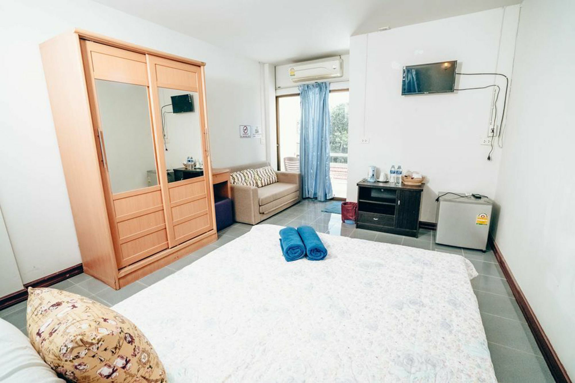 Jenny Hostel Huahin Exteriör bild