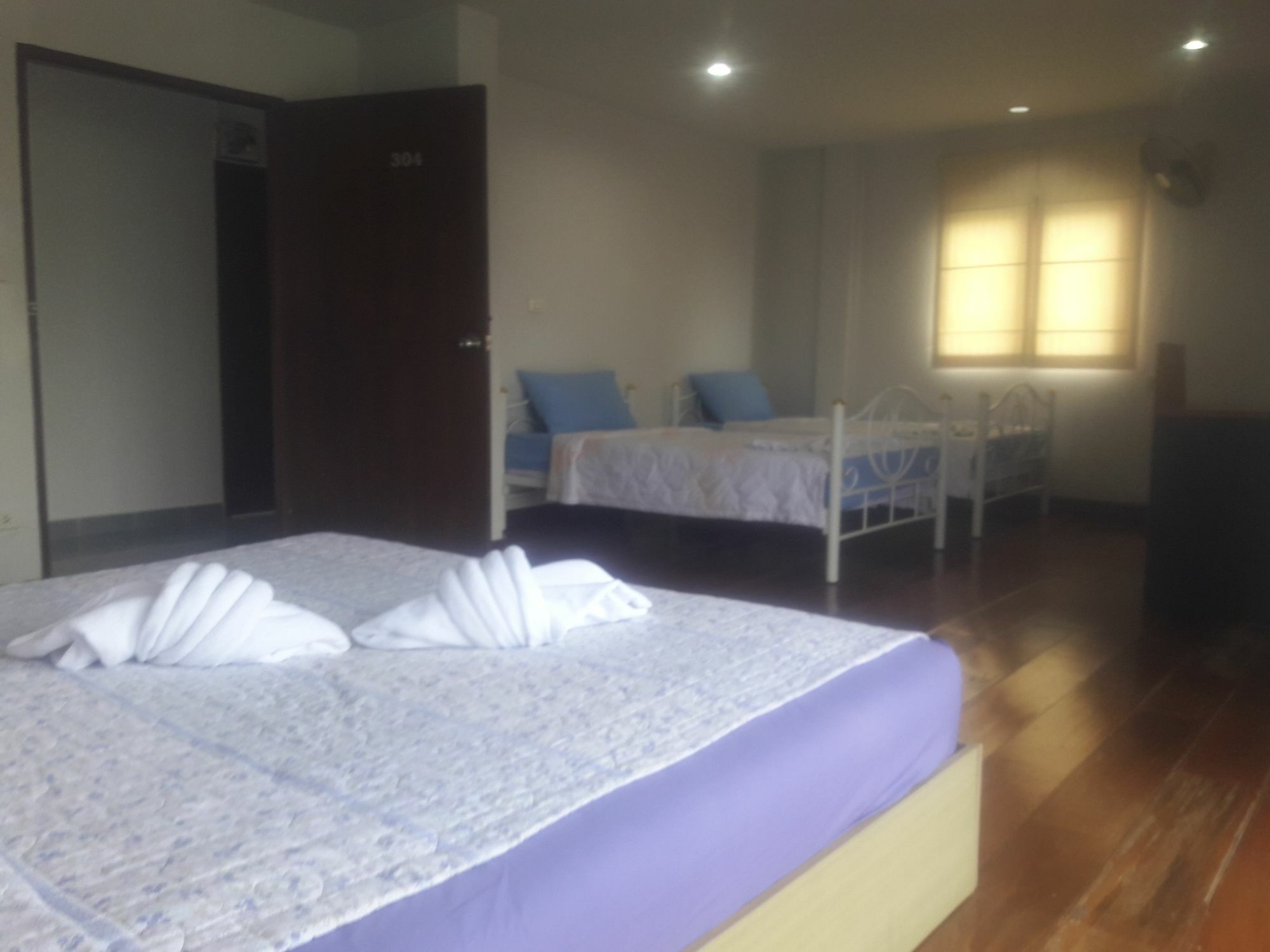Jenny Hostel Huahin Exteriör bild