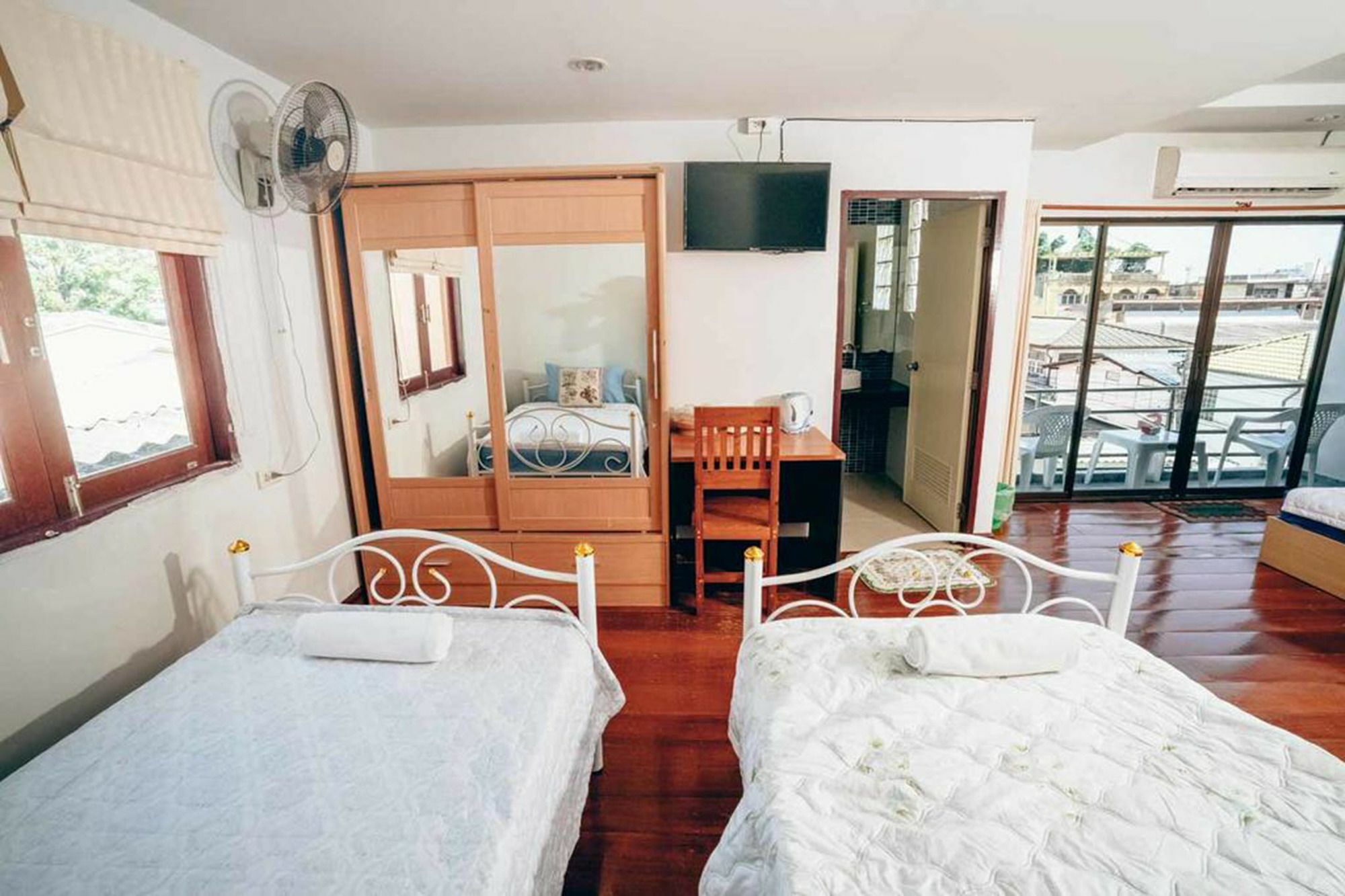 Jenny Hostel Huahin Exteriör bild