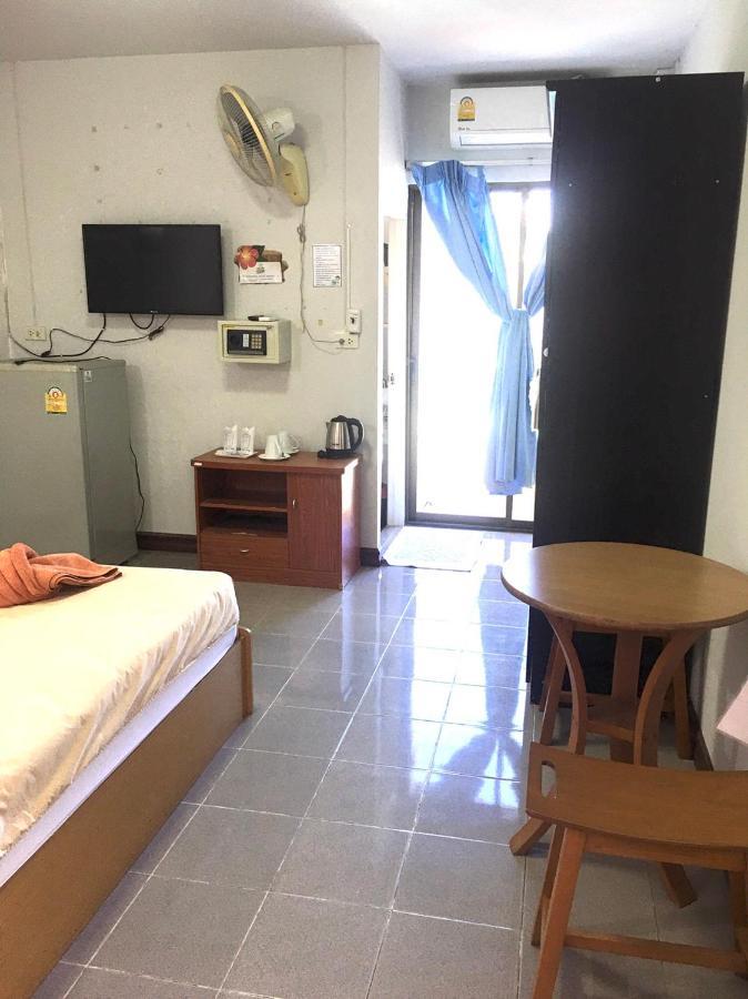 Jenny Hostel Huahin Exteriör bild
